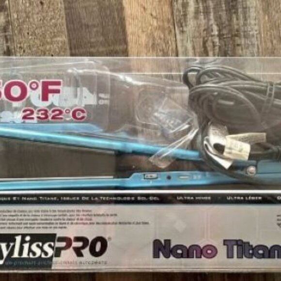 BaBylissPRO Nano Titanium 1 1/2" Flat Iron β BRAND NEW IN BOX - Picture 1 of 3